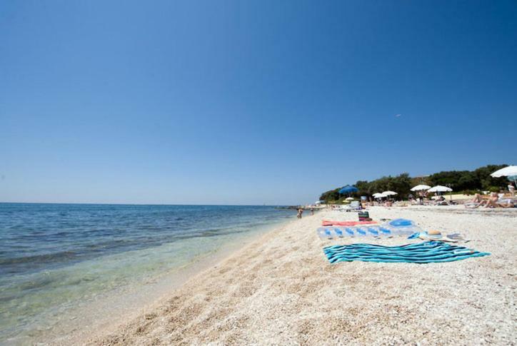 شقة Apartmen Relax 200 M T Beach روفينج المظهر الخارجي الصورة